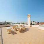 Villa Ruana - 5 Bedrooms On Suite- Free Out Door Hot Jacuzzi - By Bedzy